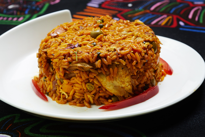 Chicken and vegetables Fried rice served in a plate