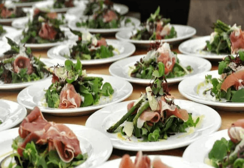 https://esenciaspanamenas.com/wp-content/uploads/2022/12/catering-salad.png